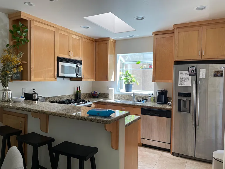 2225 Felspar St — Photo 3