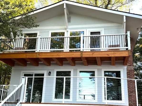 1387 N Independence Dr, Montross, VA 22520