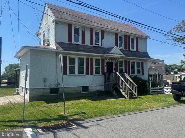 92 S Governor Printz Blvd, Lester, PA 19029