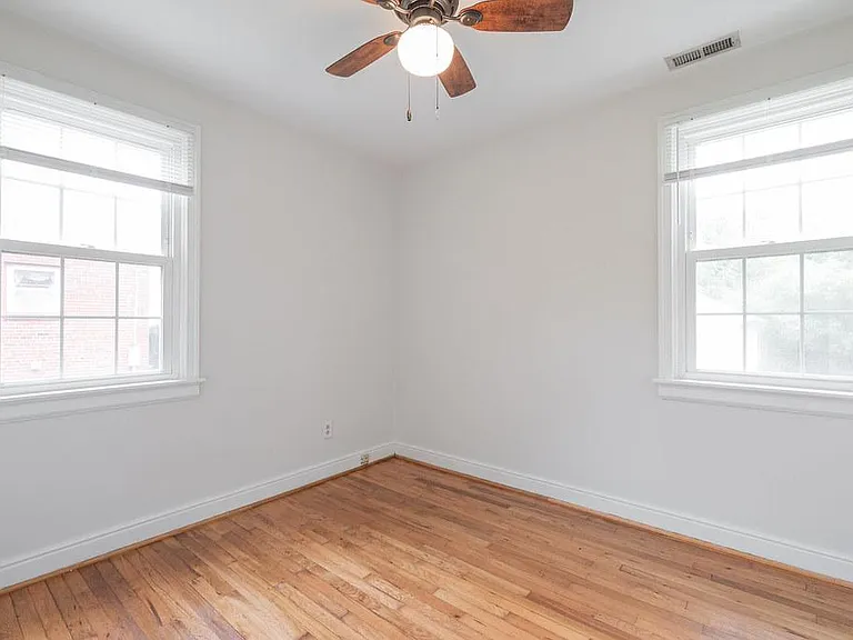 6408 W Grace St — Photo 18
