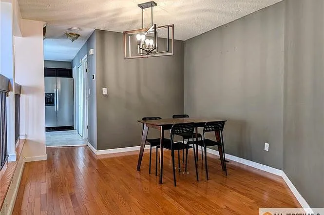 20 Cotoneaster Ct — Photo 6