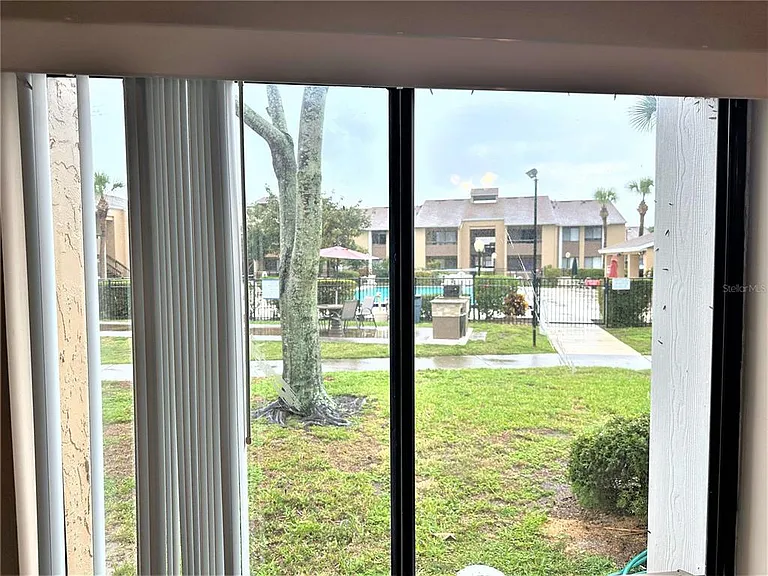 5057 Vineland Rd #5057 — Photo 14