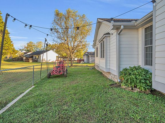 5th image of 716 Heritage Square Dr