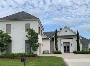 2521 University Club Dr, Baton Rouge, LA 70810