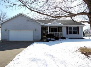 2081 Teton Dr, Waterloo, IA 50701