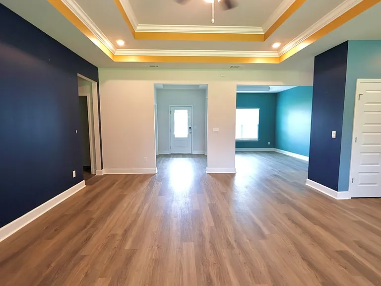 2017 Tottenham Dr — Photo 5