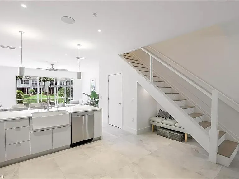 775 Hampton Cir #133 — Photo 6