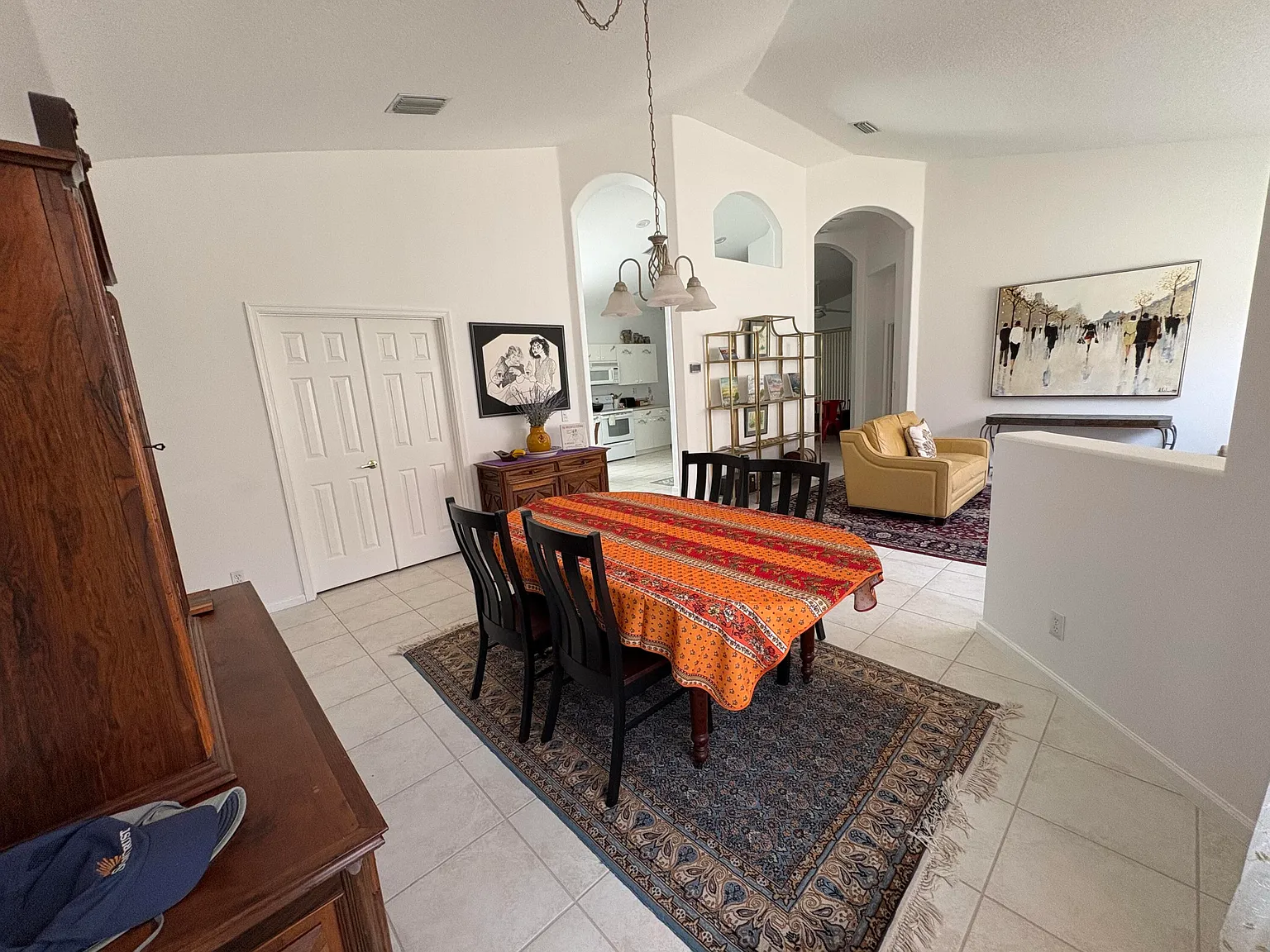 2 bed, 2.0 bath, 1883 sqft, $3,750 — Photo 4
