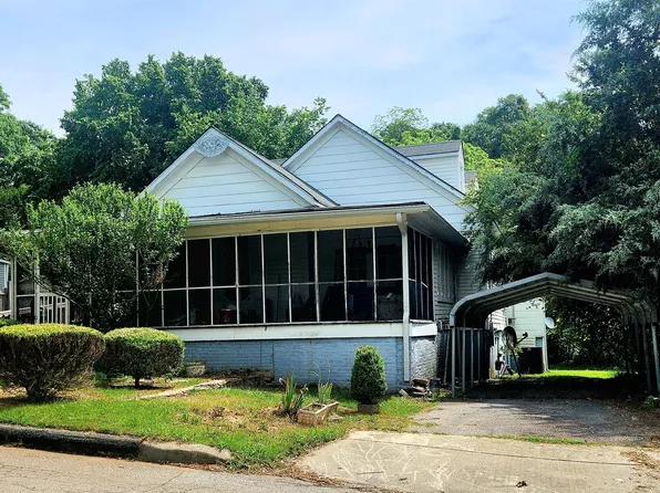 216 Oak St, Hogansville, GA 30230