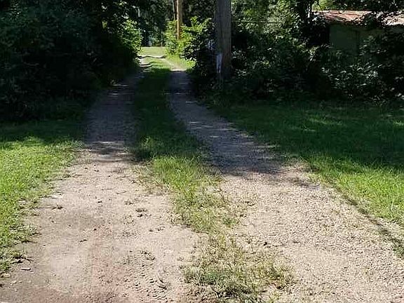 3rd image of 302 N 6th St