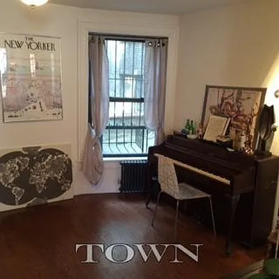 Rented by Town Residential | media 33