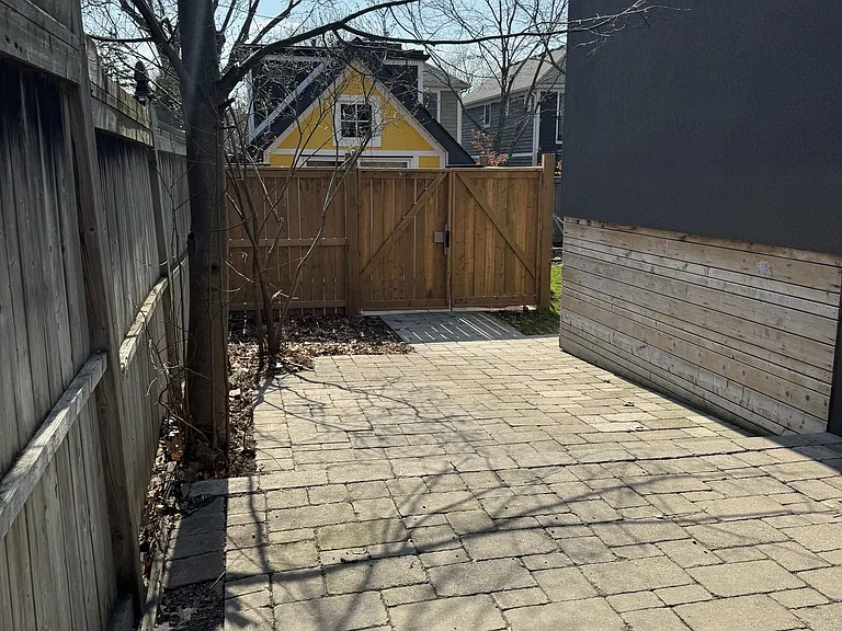 40 Bond St — Photo 20