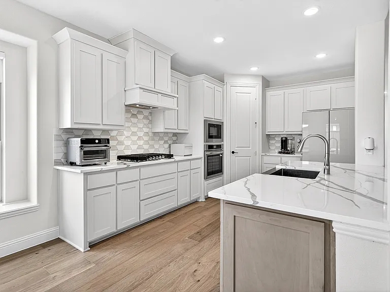 4010 Zina Ln — Photo 11