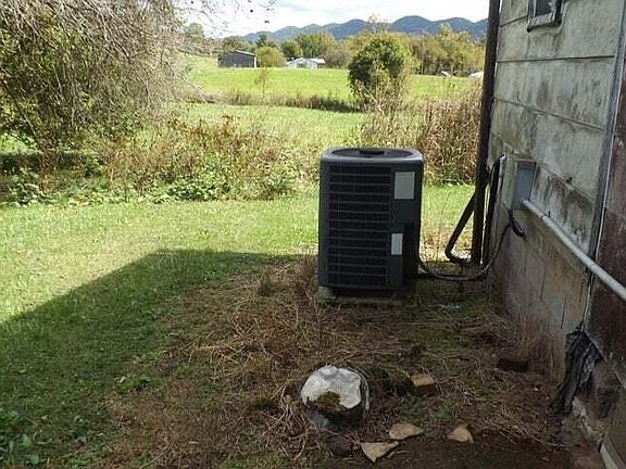 4th image of 147 Low Water Ln