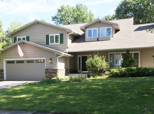 170 Vista Rd, Lake Zurich, IL 60047