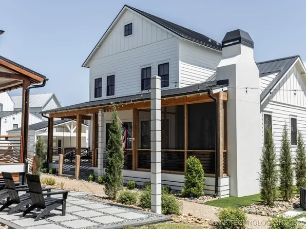 67 Lower Green Way #B, Eufaula, OK 74432