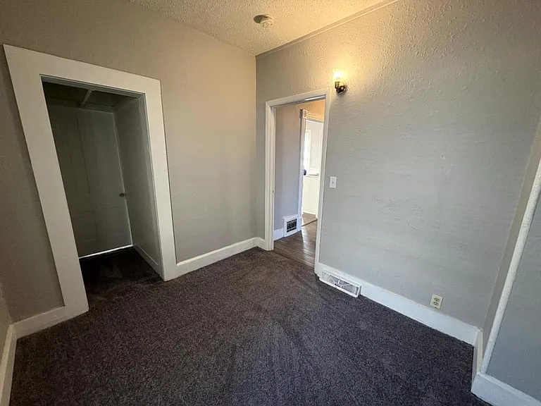 2708 7th Ave — Photo 18