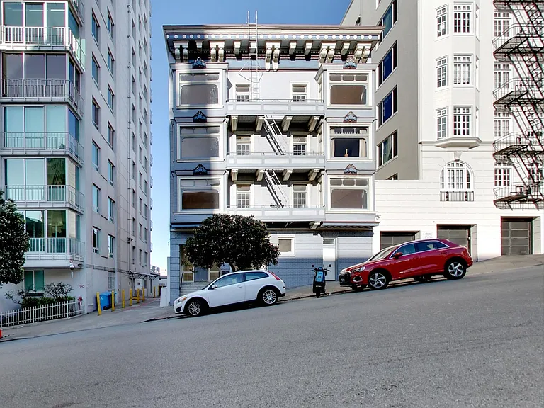 1111 Jones St #5 — Photo 15