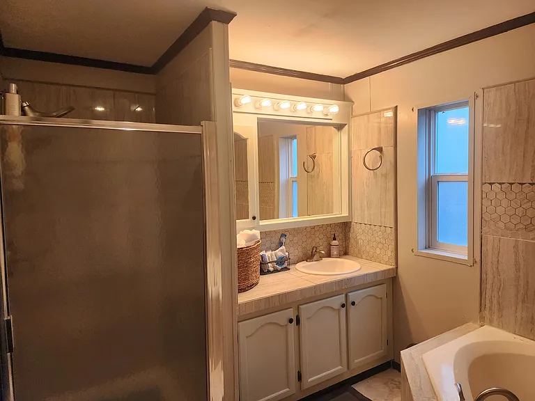 245 Frontier Trl — Photo 14
