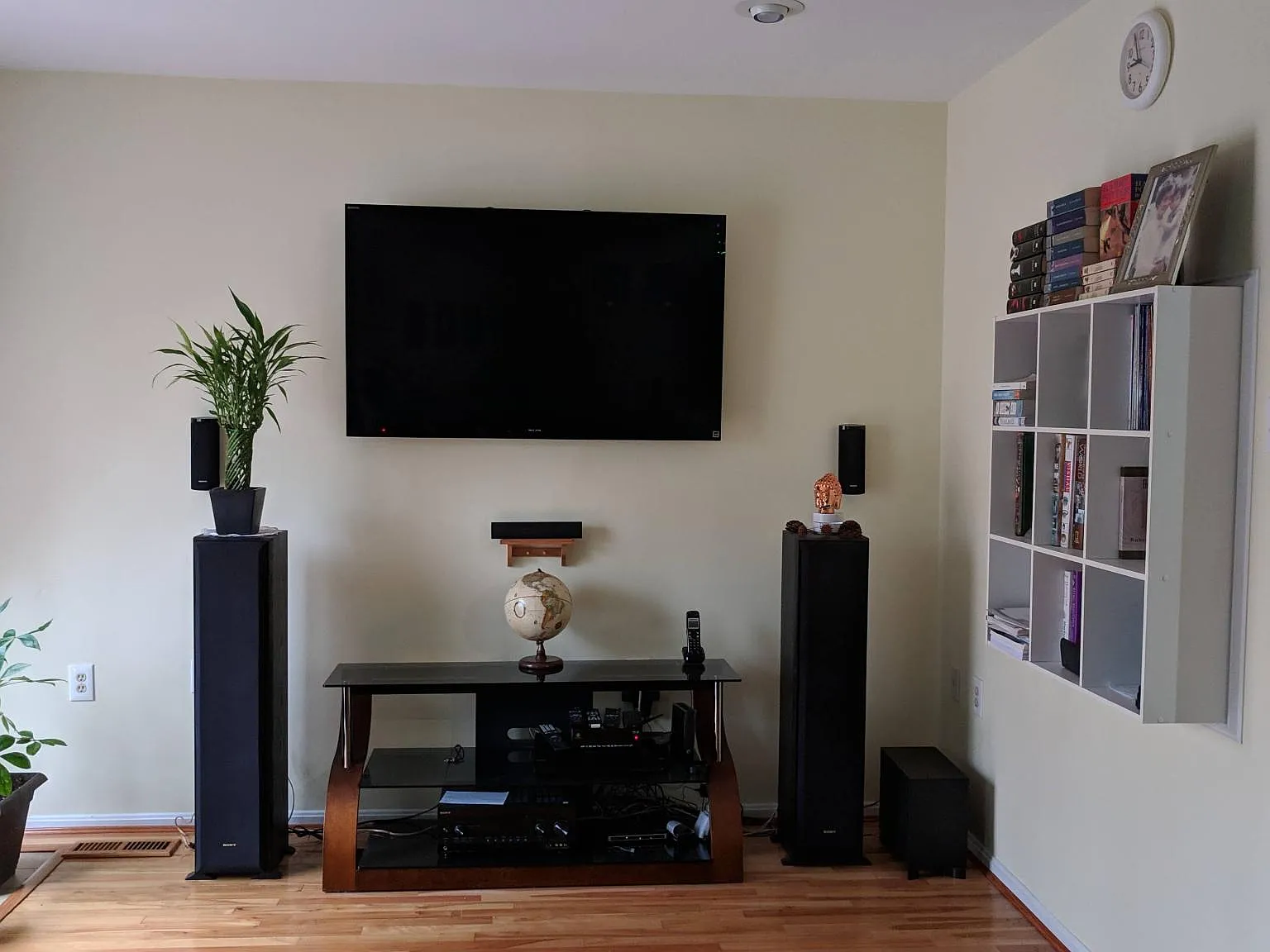 4 bed, 3.5 bath, 1960 sqft, $3,000 — Photo 2