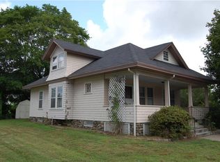 3 S Broad St, Stonington, CT 06378