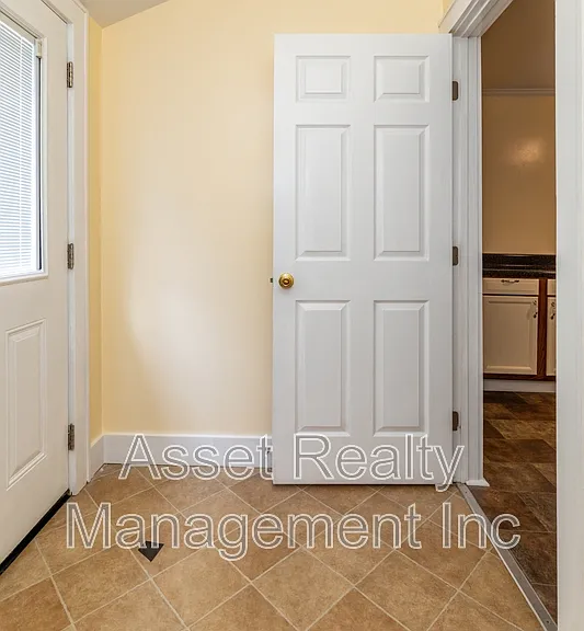 1443 N 4th Ave — Photo 18