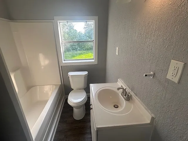 105 N Carver St — Photo 12