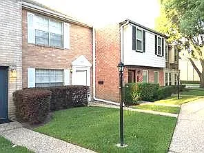 2 bed, 2.5 bath, 1258 sqft, $1,850 — Photo 2