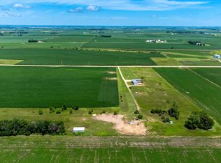 1811 245th St, Calamus, IA 52729