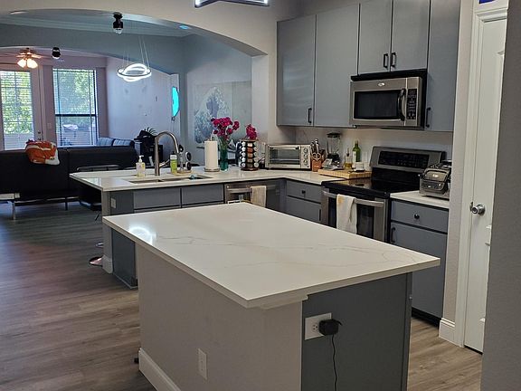 4th image of 2505 San Gabriel St APT 305