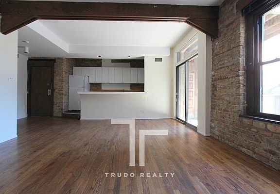 2nd image of 3001 N Broadway St #3X