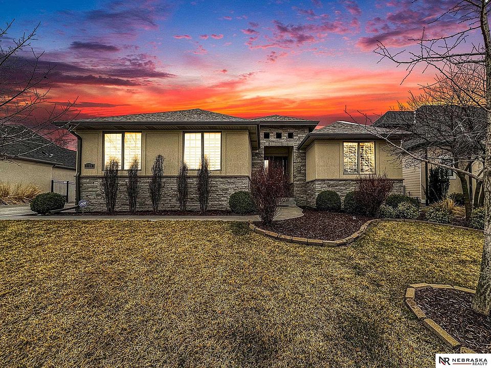 1st image of 9321 Ravenwood Ln
