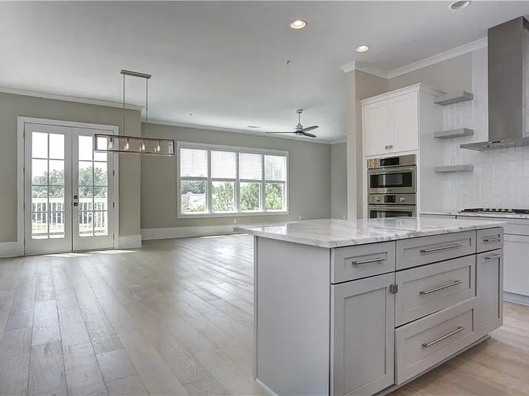 12600 Marstrow Dr #F — Photo 5