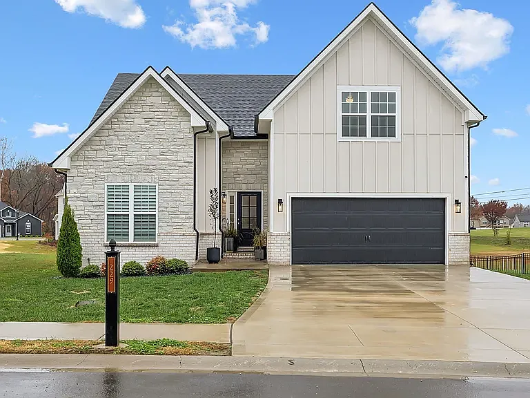 229 Bluebell Dr — Photo 1