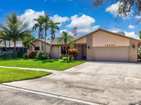 15600 Huntridge Rd, Davie, FL 33331