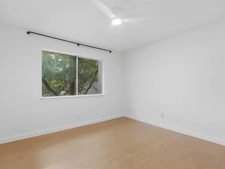 8300 Summer Place Dr — Photo 11