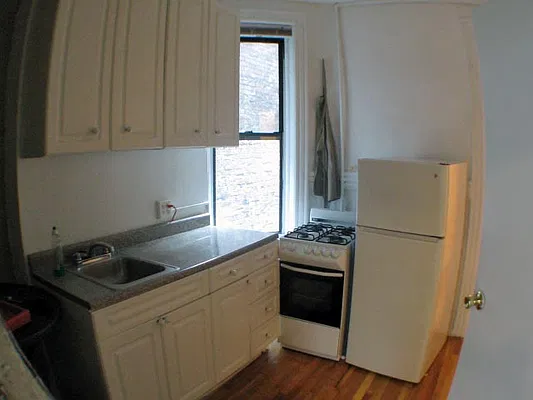 Rented by DSA Realty | media 8