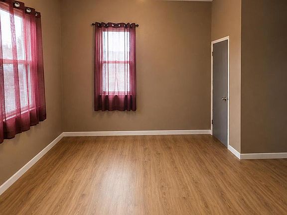 4th image of 2143 Clark STREET