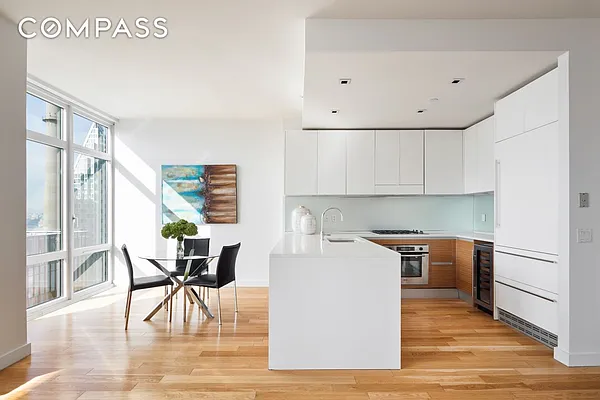 Sold by Compass | media 1