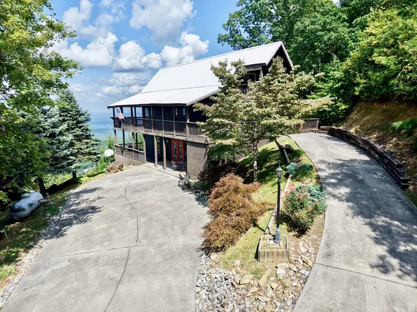 2909 Overholt Trl, Sevierville, TN 37862