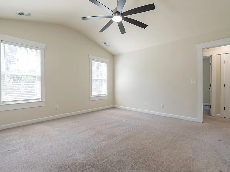 1400 Goodman St — Photo 42