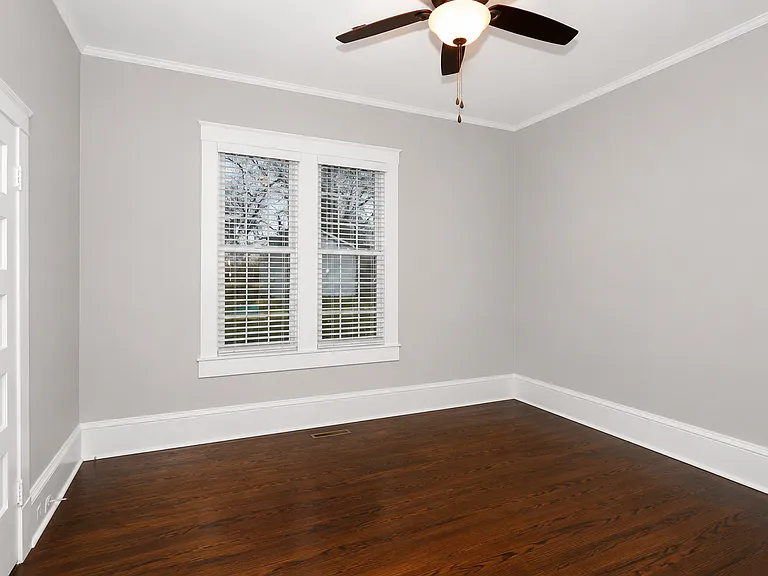 506 S Main St — Photo 16