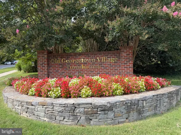 11315 Commonwealth Dr APT T4, Rockville, MD 20852