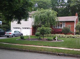 28 Kentwood Rd, Succasunna, NJ 07876