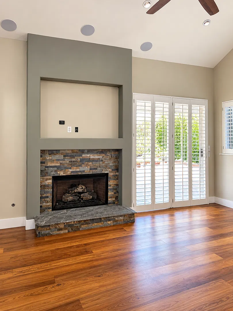 1500 Off 1st Month Rent Beautiful 2 Bedroom 2 Bathroom Townhouse With Attached Garage Included! — Photo 2