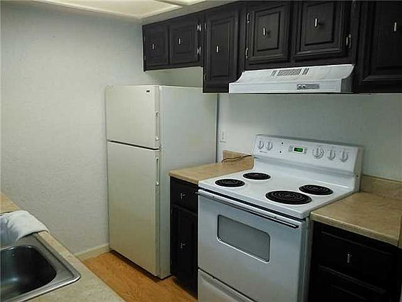5th image of 6201 Escondido Dr APT 16F