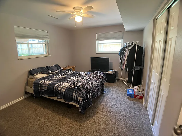 354 S 21st Ave — Photo 11