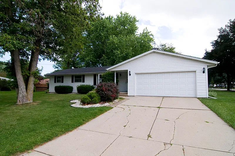 2051 Marlee Ln