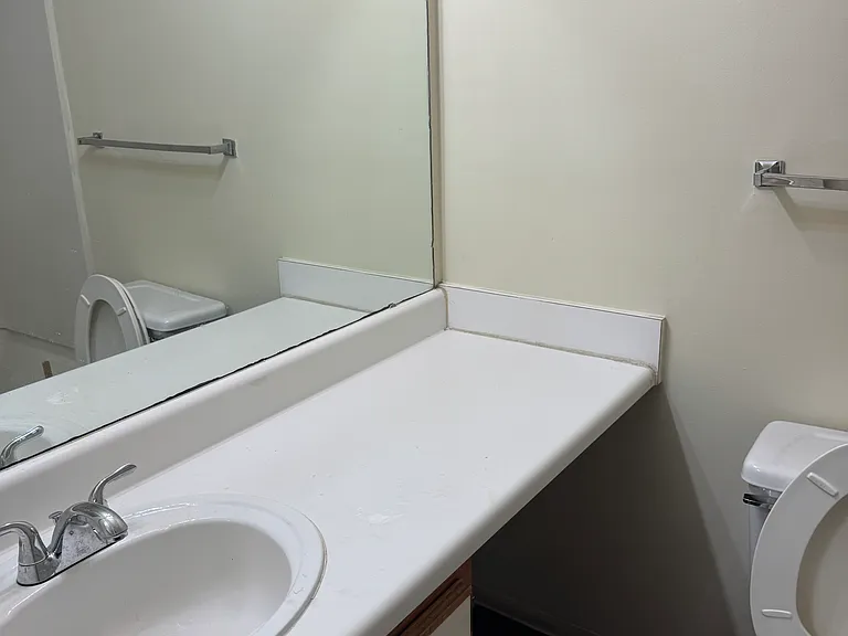 1431 Collegiate Cir #304 — Photo 6