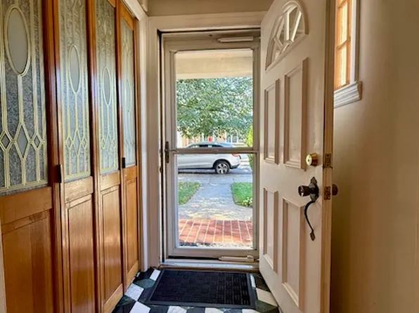 1817 Madison Place image 3 of 29